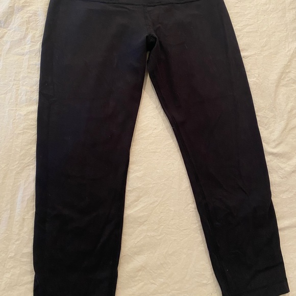 COPY - Lululemon Capri - Picture 7 of 7